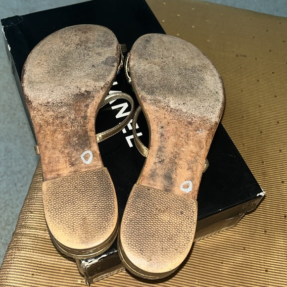 Chanel Gold Sandals Toe Ring Thong 38.5 - Picture 5 of 6